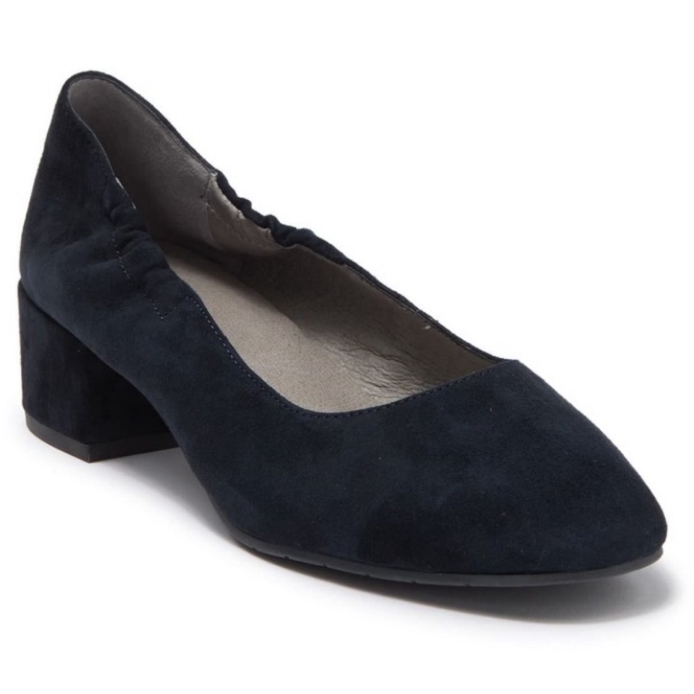 NWOT Eileen Fisher Winn Suede Pump Size 9